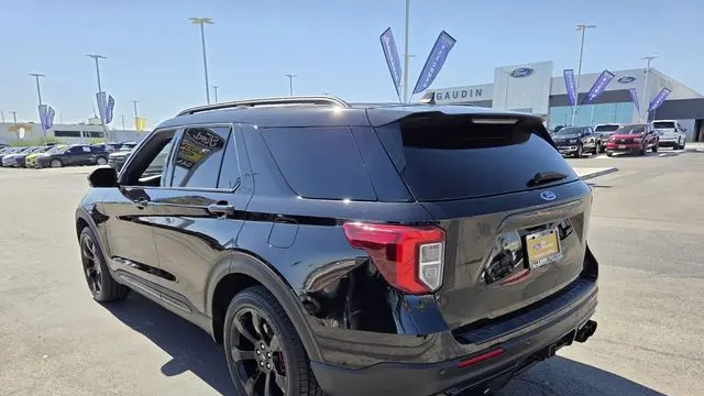 2022 Ford Explorer ST