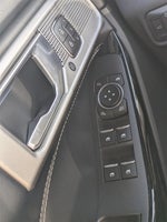 2022 Explorer Thumbnail 28