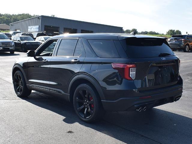 2021 Ford Explorer ST — photo 1 of 12