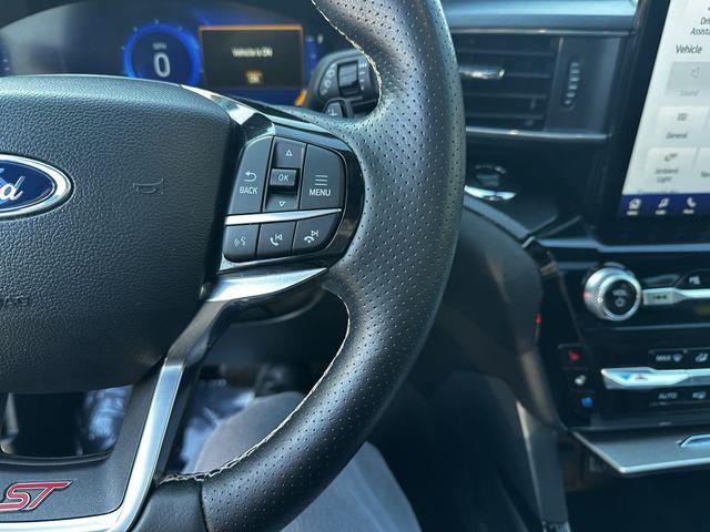 2023 Ford Explorer - $42,400