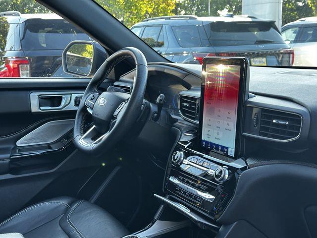 2023 Ford Explorer - $42,400
