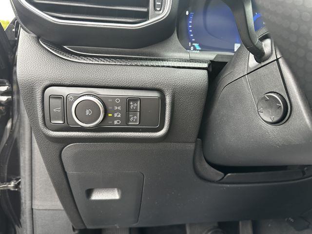 2023 Ford Explorer - $41,600