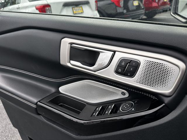 2023 Ford Explorer - $41,600