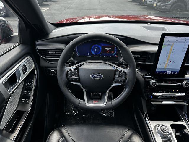 2023 Ford Explorer - $42,700