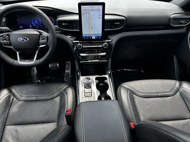 2023 Ford Explorer - $42,700
