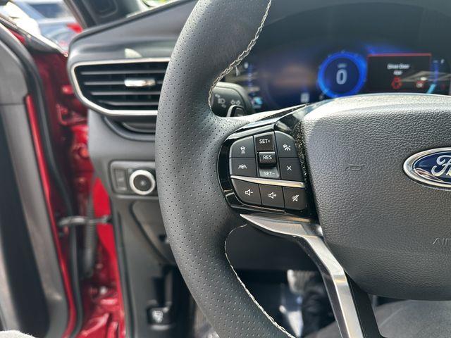 2023 Ford Explorer - $42,700