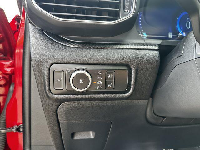 2023 Ford Explorer - $42,700