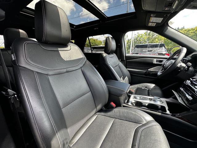 2023 Ford Explorer - $42,700