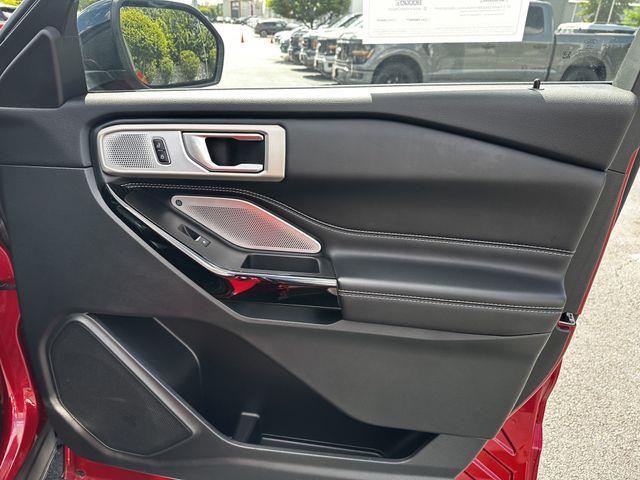 2023 Ford Explorer - $42,700