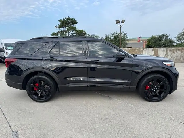 2024 Ford Explorer - $40,001