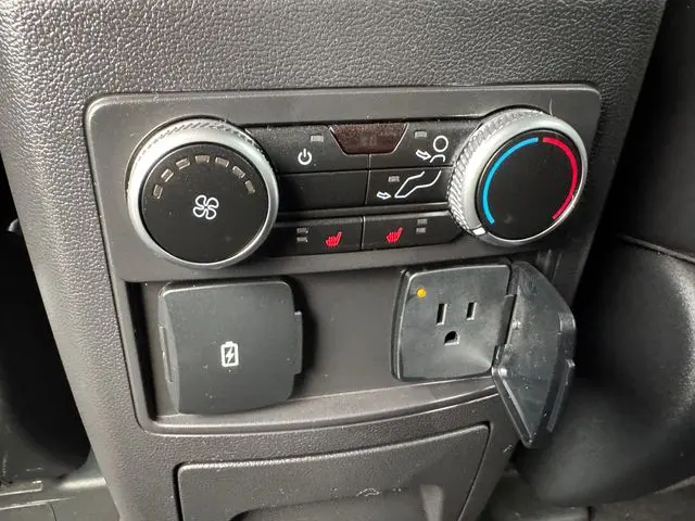 2024 Ford Explorer - $40,001