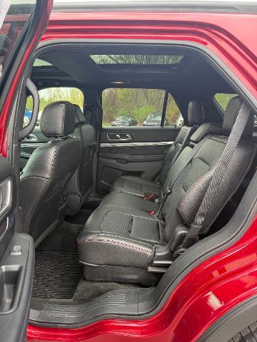 2016 Ford Explorer - $14,990