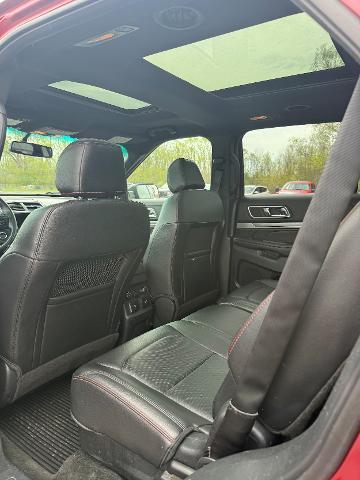 2016 Ford Explorer - $14,990