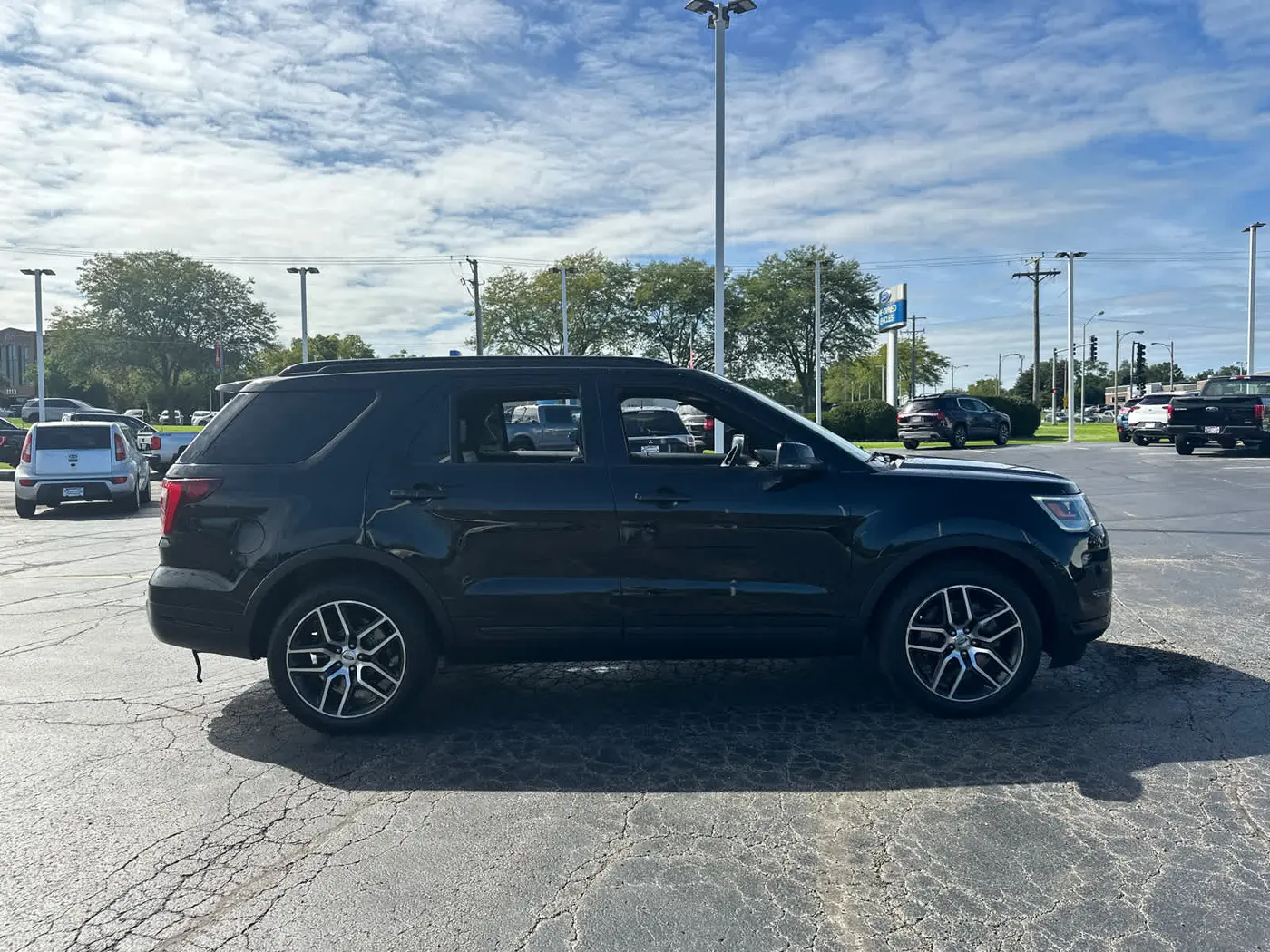 2019 Ford Explorer - $20,990