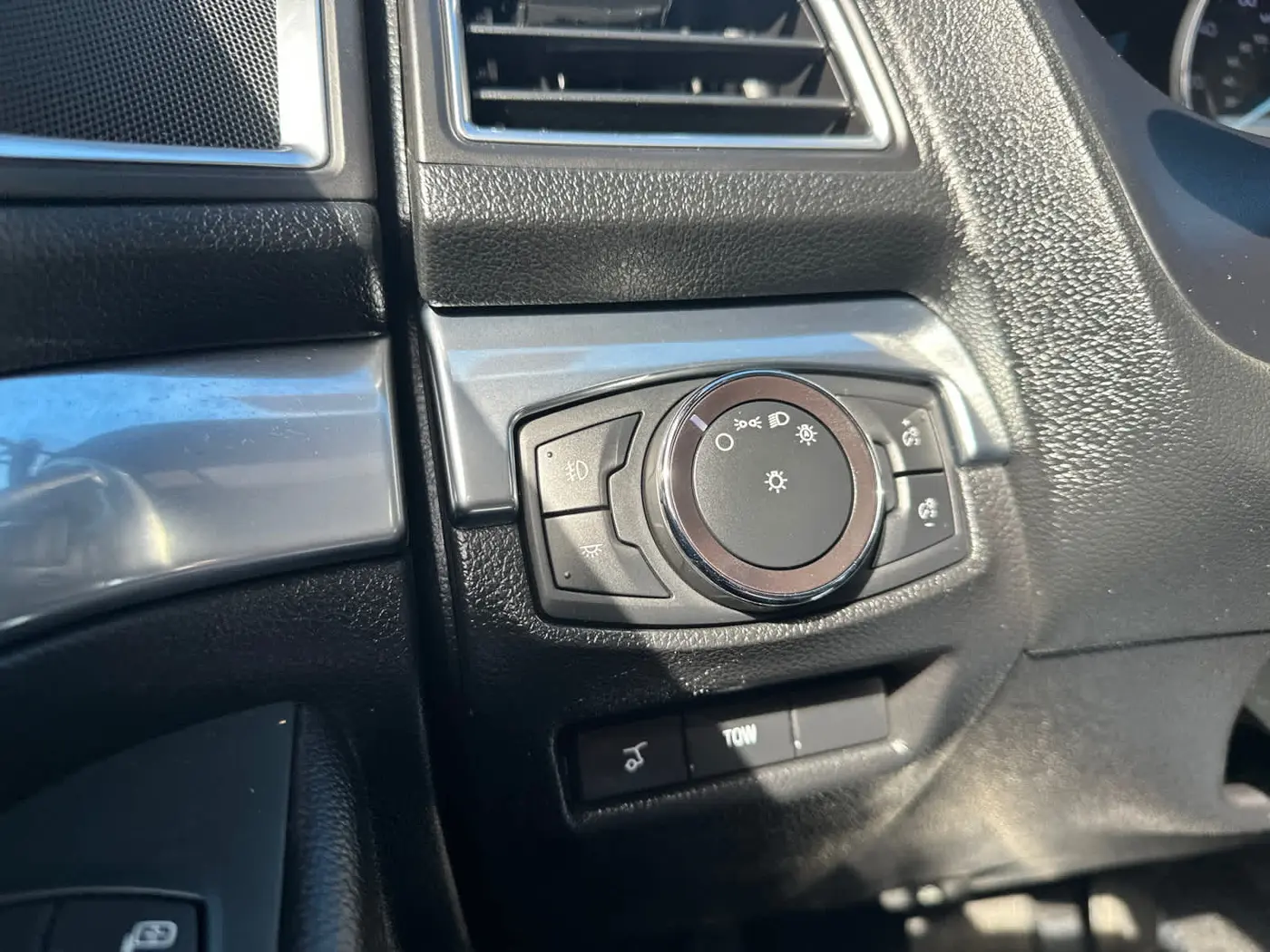 2019 Ford Explorer - $20,990