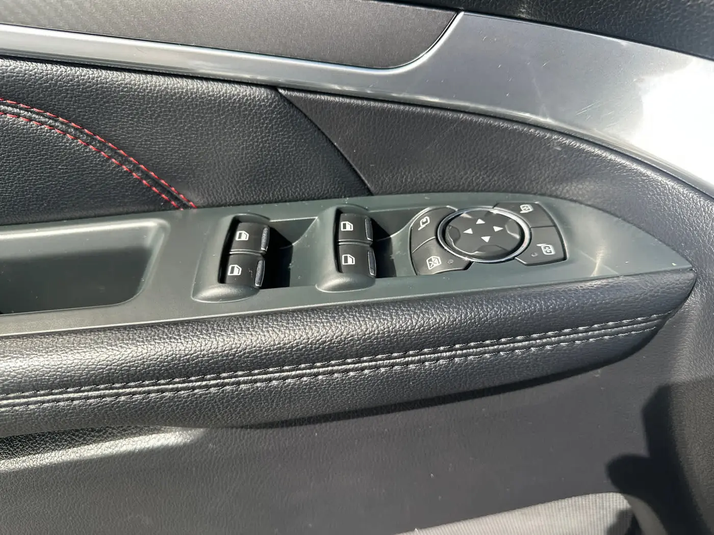 2019 Ford Explorer - $20,990