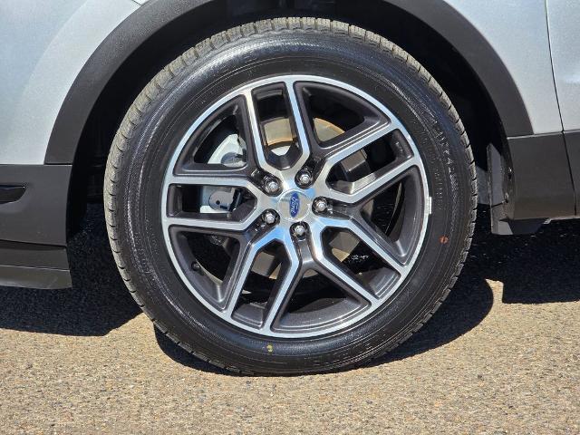 2019 Ford Explorer - $21,999