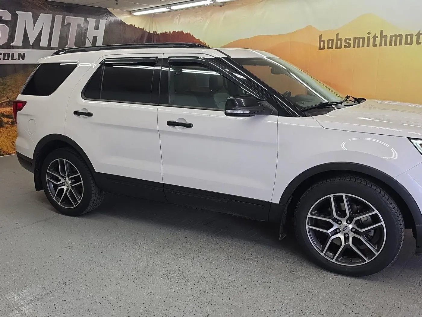 2019 Ford Explorer - $22,395