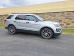 2016 Explorer Thumbnail 3
