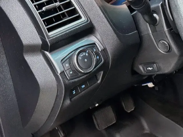 2017 Ford Explorer - $14,402