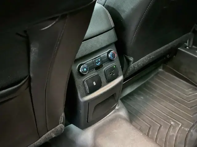 2017 Ford Explorer - $14,402
