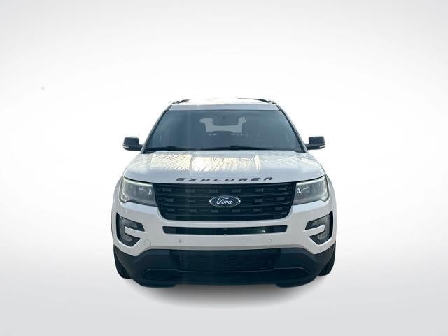 2017 Ford Explorer - $12,275