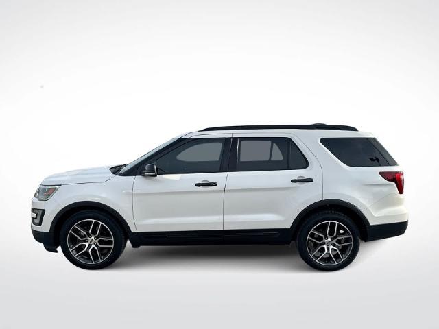 2017 Ford Explorer - $12,275
