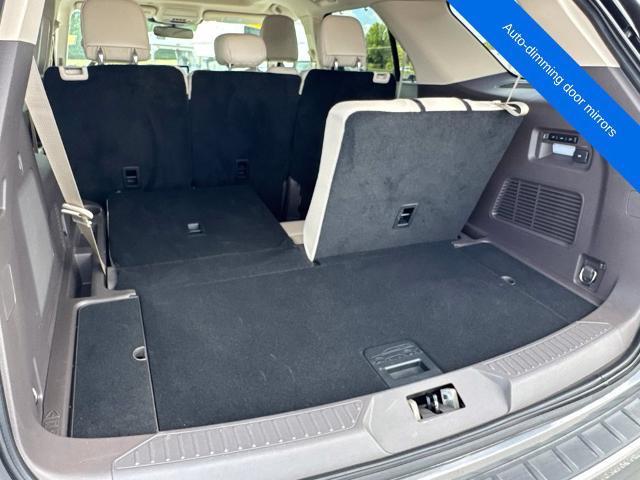 2020 Ford Explorer - $33,500