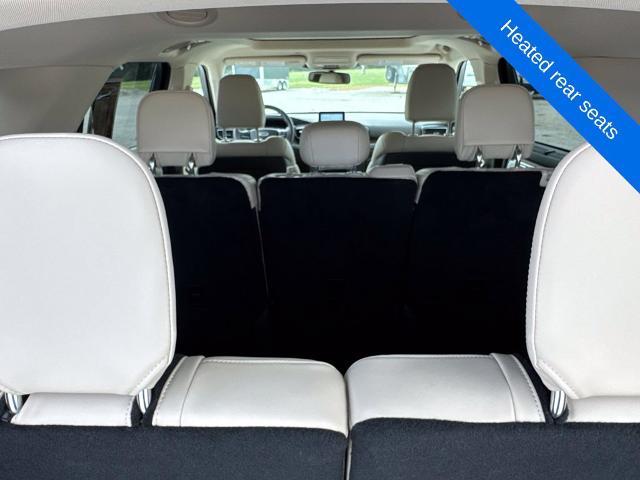 2020 Ford Explorer - $33,500