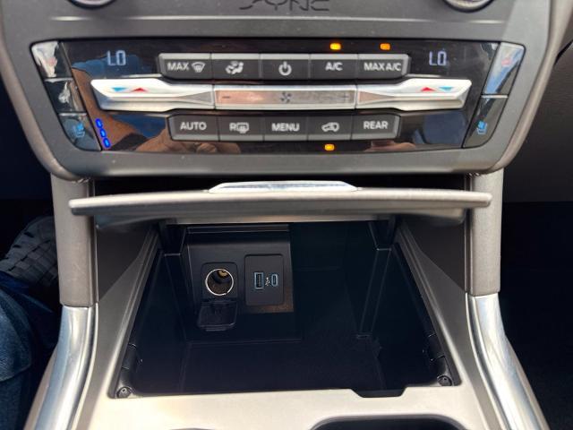 2020 Ford Explorer - $33,500