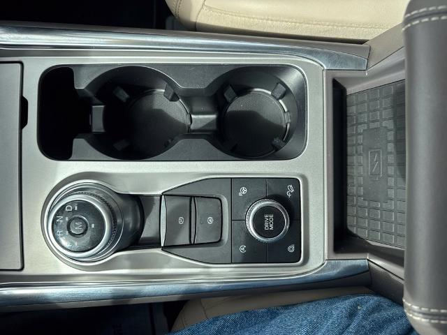 2020 Ford Explorer - $33,500