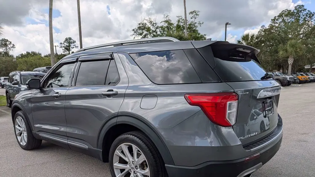 2022 Ford Explorer Platinum