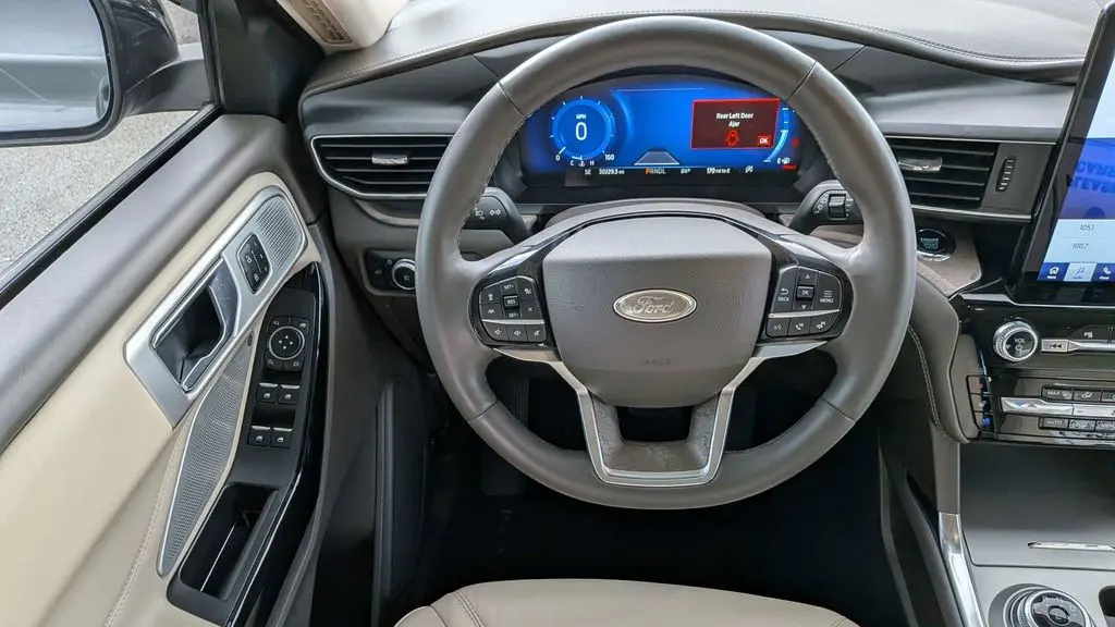 2022 Ford Explorer Platinum