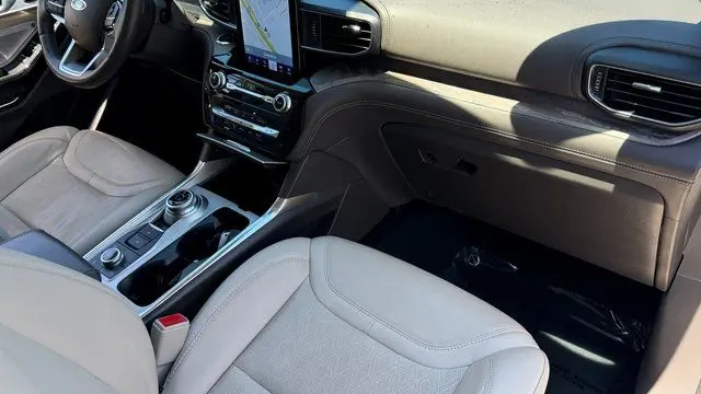 2023 Ford Explorer Platinum