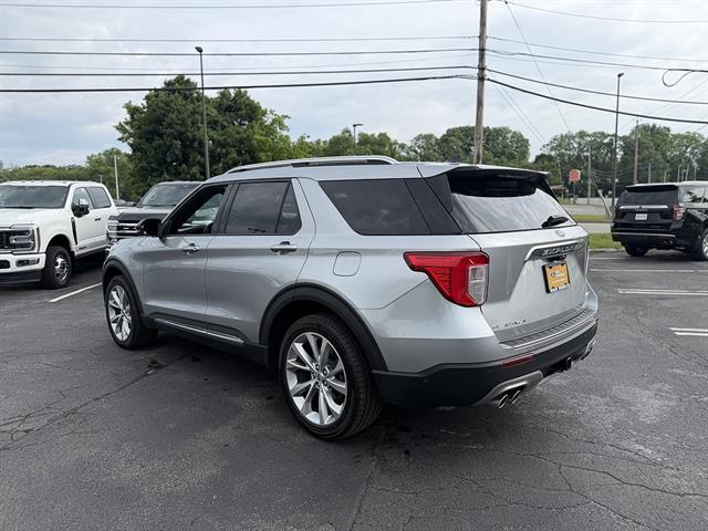 2021 Ford Explorer - $31,990