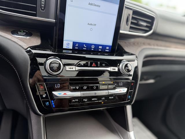 2021 Ford Explorer - $31,990