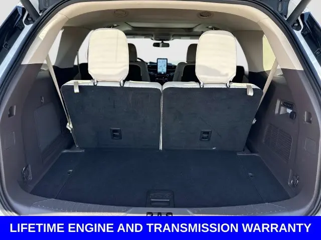 2022 Ford Explorer - $35,900