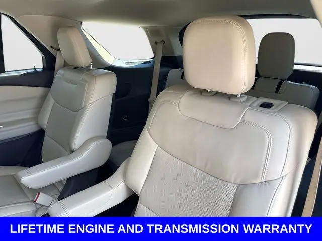 2022 Ford Explorer - $35,900