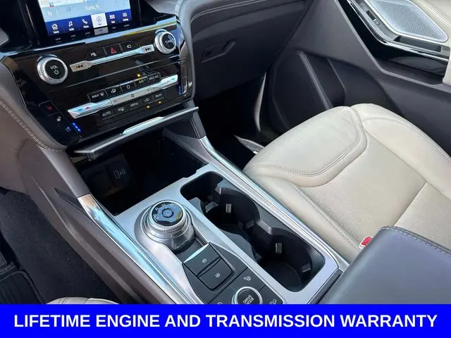2022 Ford Explorer - $35,900
