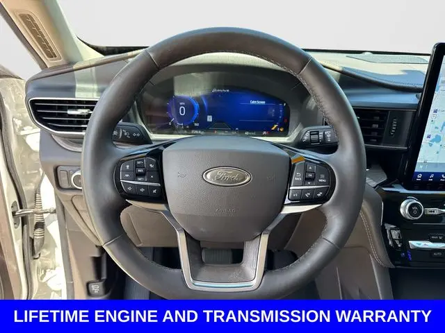 2022 Ford Explorer - $35,900