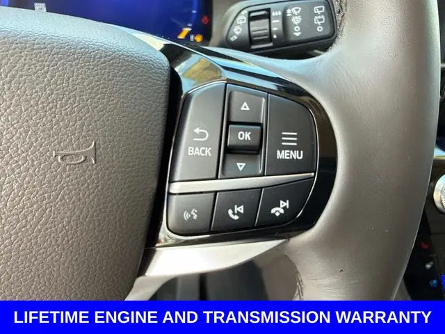 2022 Ford Explorer - $35,900