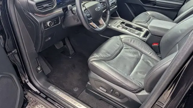 2023 Ford Explorer Platinum