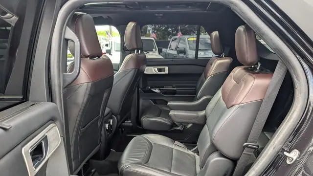 2023 Ford Explorer Platinum