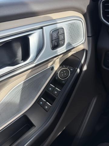 2020 Ford Explorer - $18,700