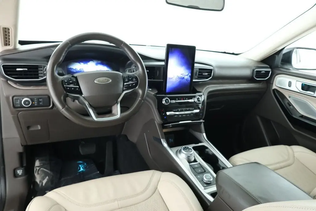 2022 Ford Explorer - $27,495