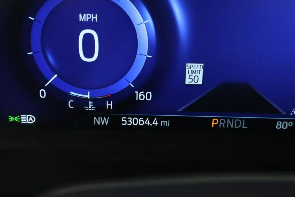 2022 Ford Explorer - $27,495