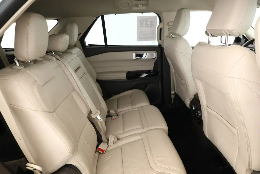 2022 Ford Explorer - $27,495