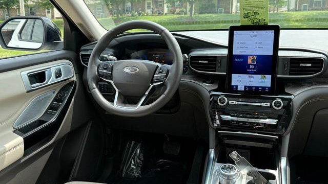 2023 Ford Explorer Platinum