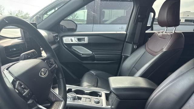 2023 Ford Explorer Platinum