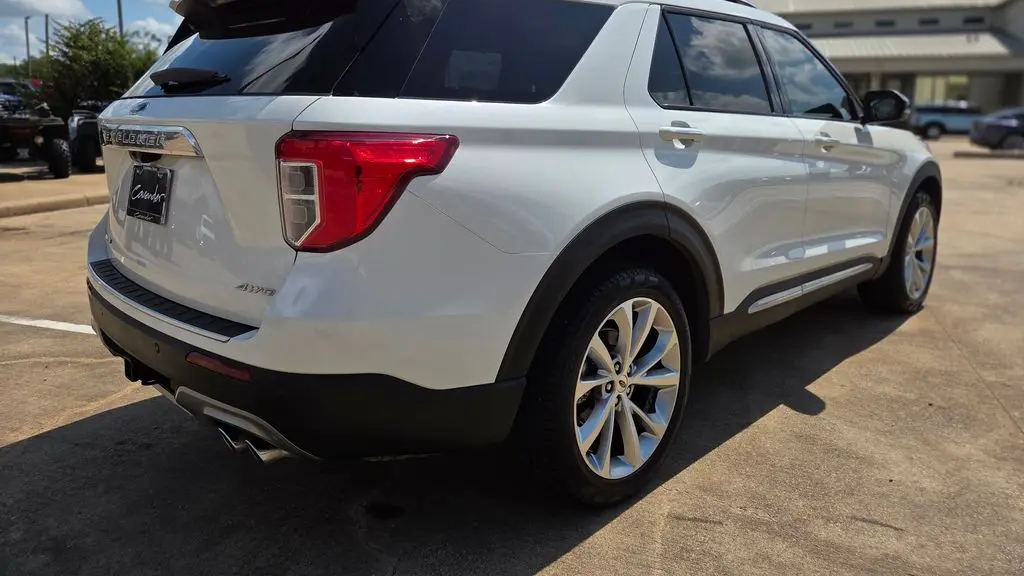 2023 Ford Explorer Platinum